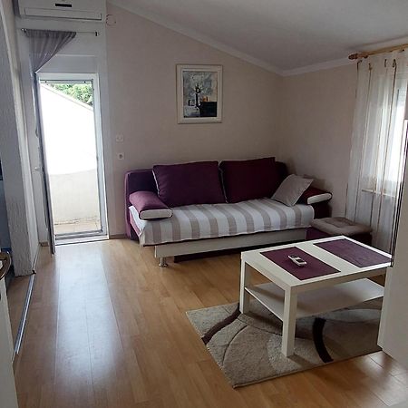 Apartman Jelena Vir Exterior foto